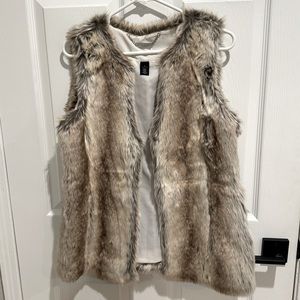 White House Black Market Faux Fur Vest